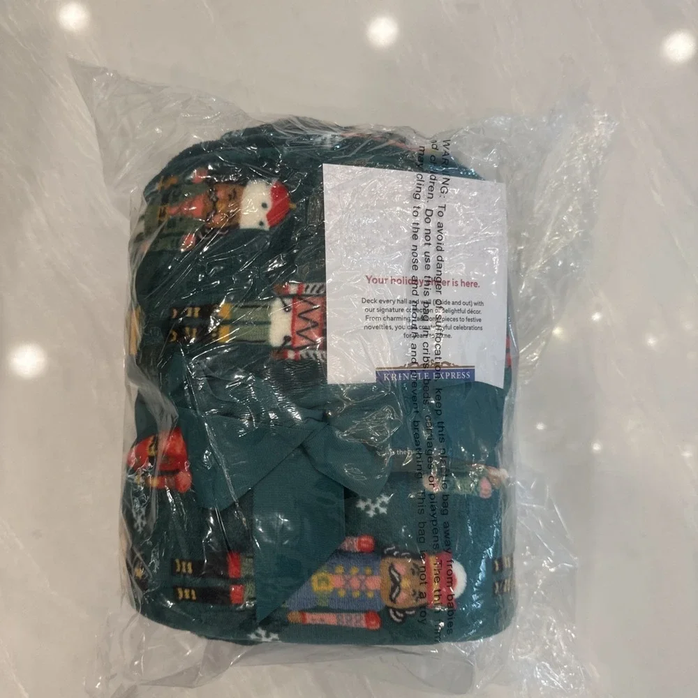 Kringle Express 60x80 Nutcracker Holiday‎ Throw Blanket Printed Border NEW